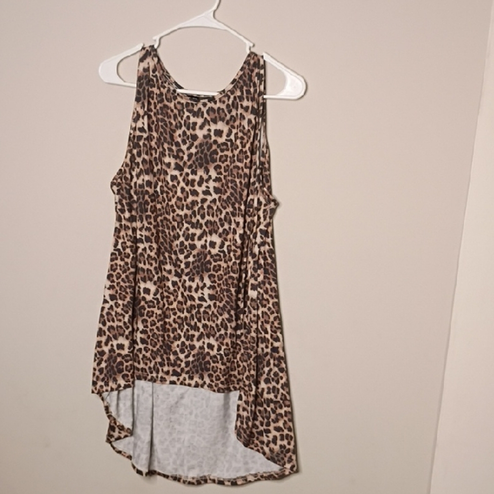Leopard Print Sleeveless Women's Blouse - Picture 1 of 1